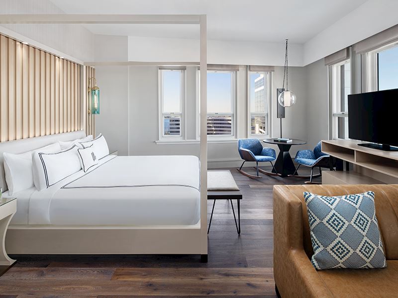 Glass Light Hotel & Gallery - hotel rooms